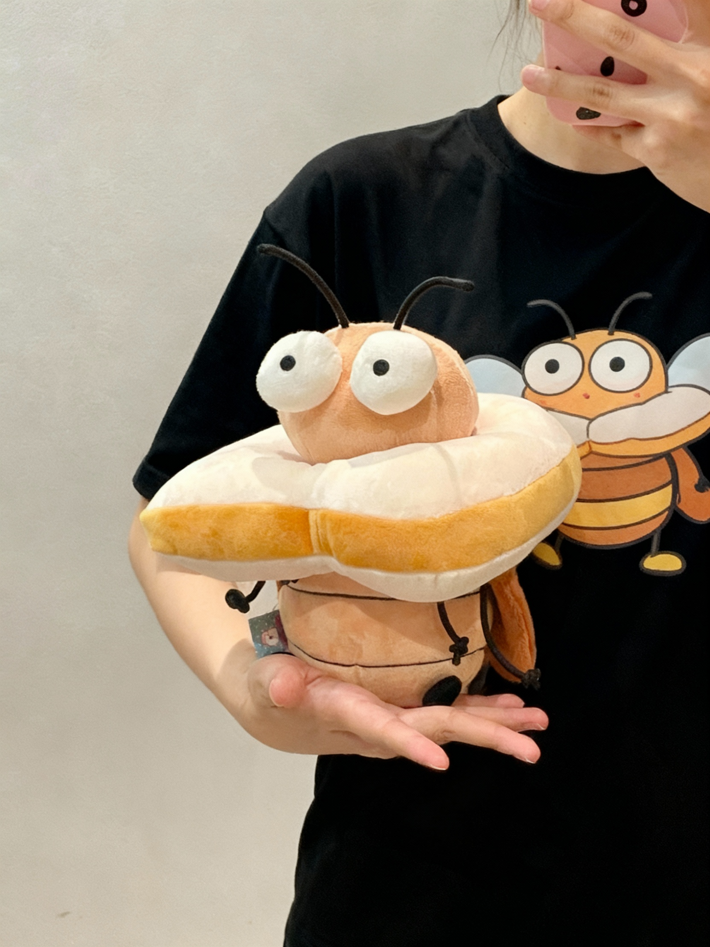 Bread or Apple Cockroach